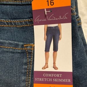 Women’s size 16 Capri